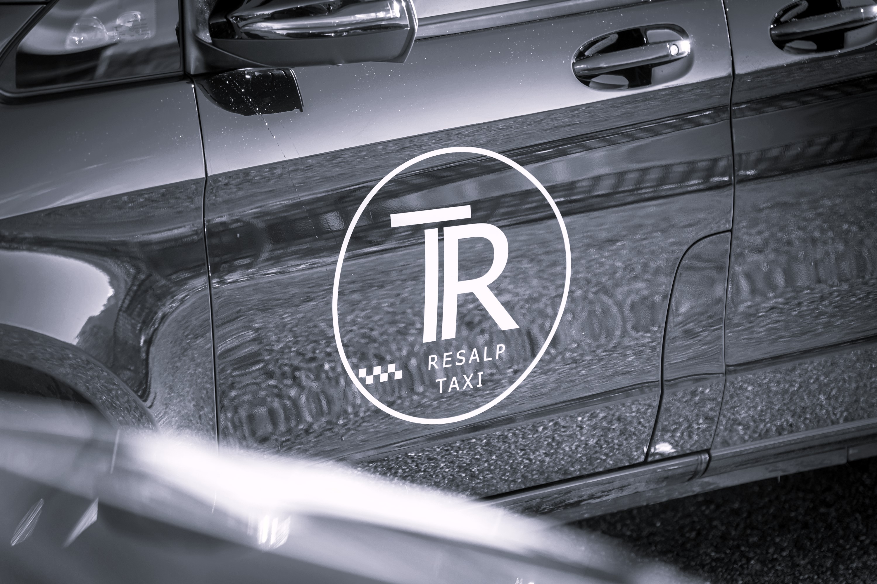 zoom sur le logo Resalp Taxis